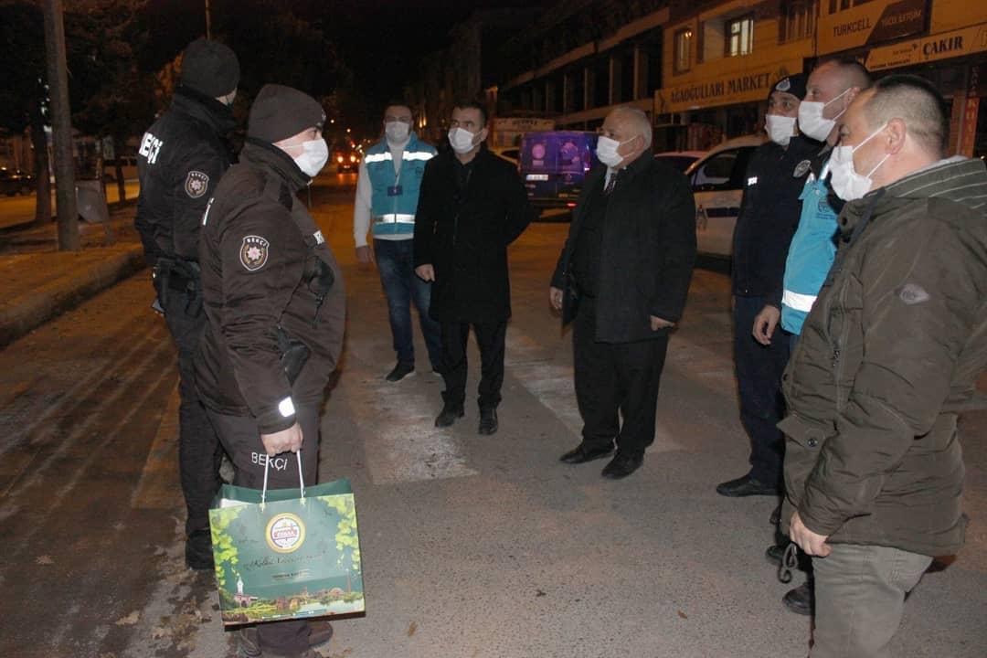 Sosyal Yardım İşleri Müdürlüğü Olarak Gece Gündüz Çalışan Emniyet Güçlerini Yanlız Bırakmadık